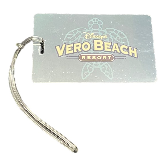 Disney's Vero Beach Resort Luggage Tag - Picture 1 of 1